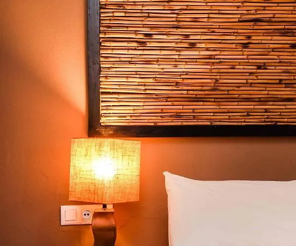 Chillout Tres Mares Hotel Tarifa