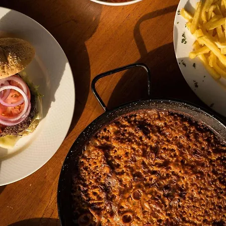 Отель Chillout Tres Mares 2*