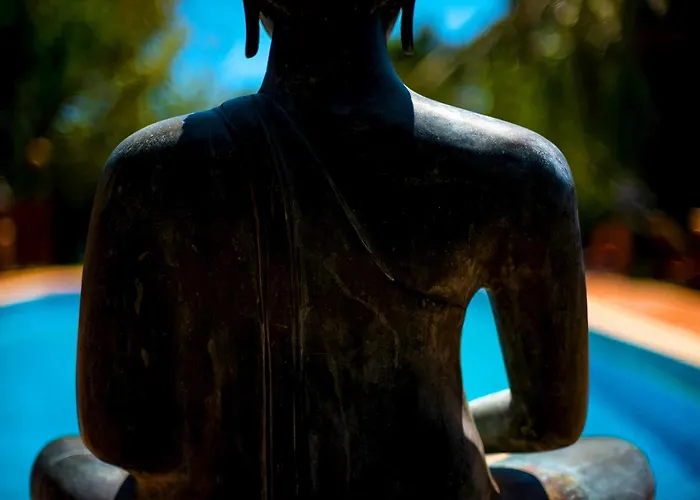 Chillout Tres Mares Hotel 2*